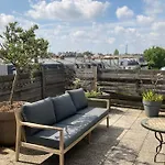 Large Bright T4 With Rooftop In Paris - Welkeys