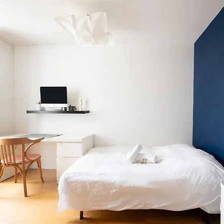 Large Bright T4 With Rooftop In - Welkeys Parigi